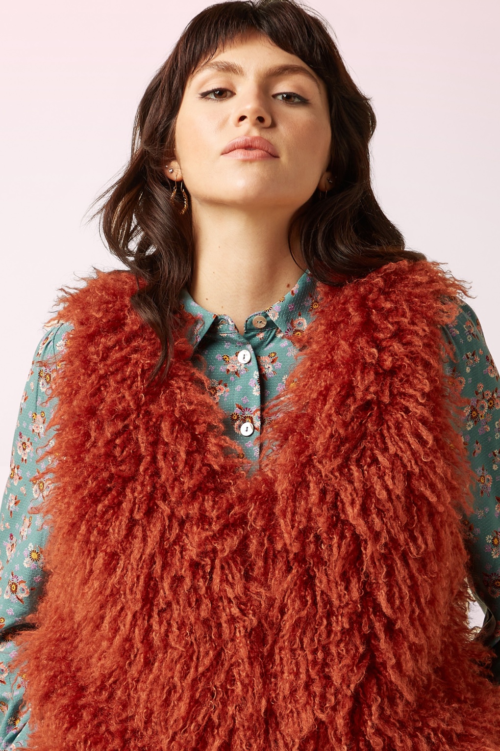 280164-King-Louie-53392-Gilet-Cilla-Empire-Rio-Red-250625-001W-full