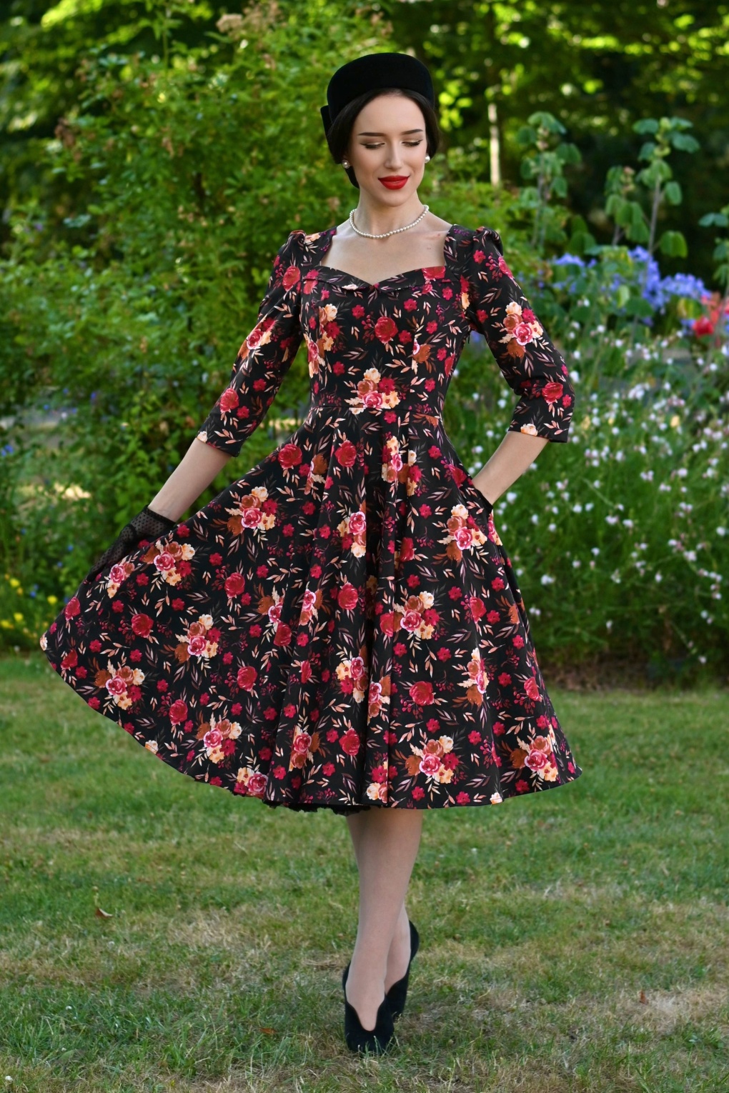 281121-Hearts-Roses-54529-Dress-Swing-Black-Reed-Floral-251006-009MW-full