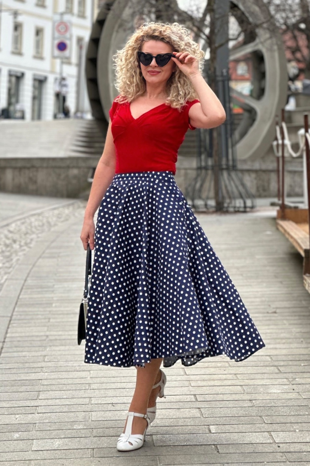 274643-49286-52248-37229-002-full