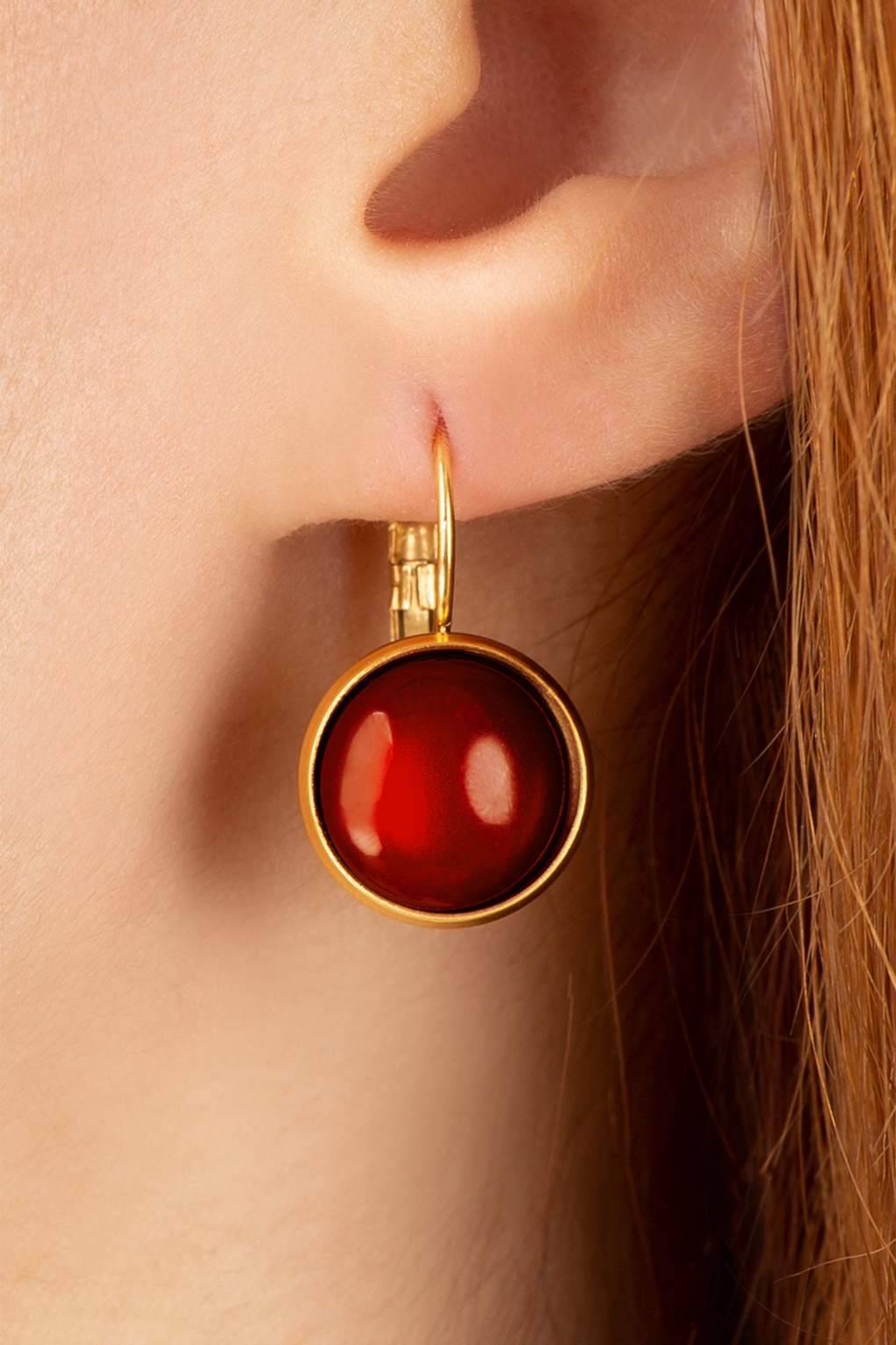 263959-Urban-Hippies-40869-Goldplated-Dot-Earrings-Red200302-040M-kopieren-full