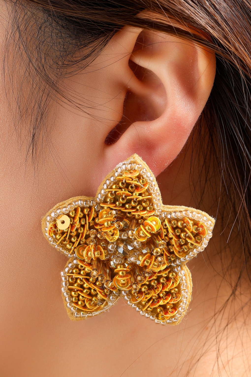 285238-Day-And-Eve-56117-Flower-Stud-Champagne-260128-021LMW-full