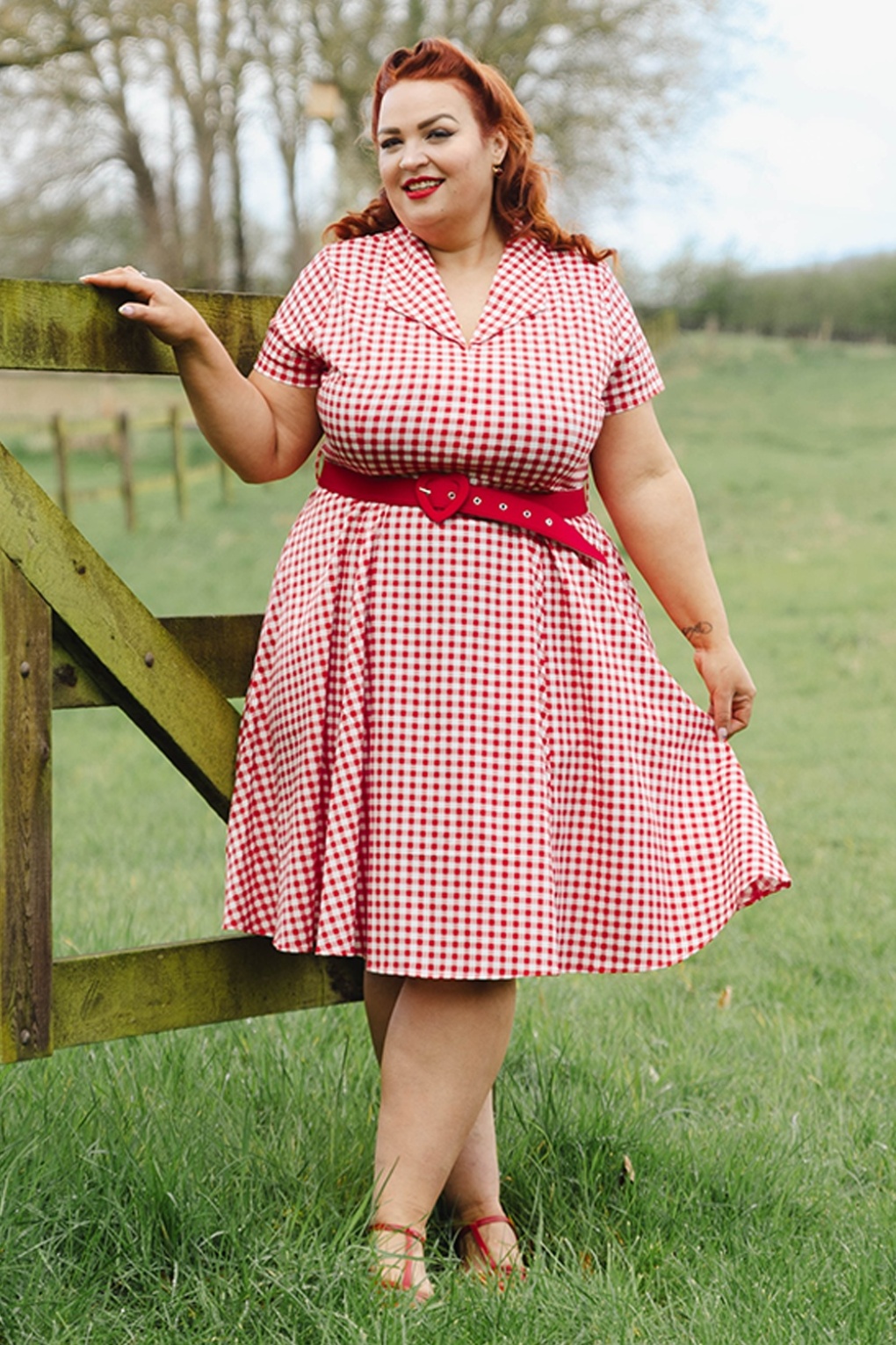 288831-Topvintage-Boutique-55994-Celia-Gingham-Swing-Dress-Red-White-260304-001M-full