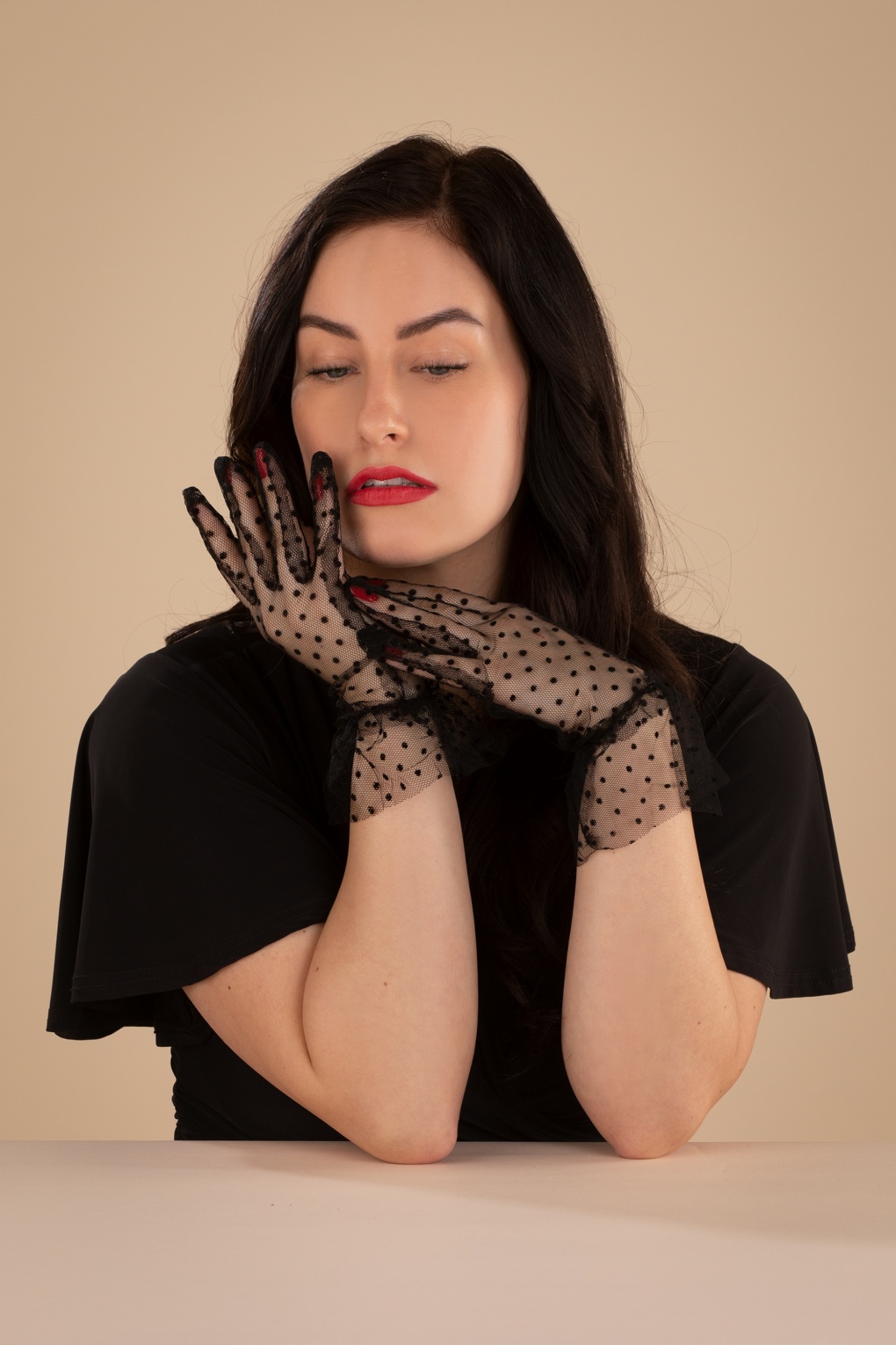 236617-Pamala-Mann-46668-Gloves-Black-Lace-Polkadot-230202-401-full