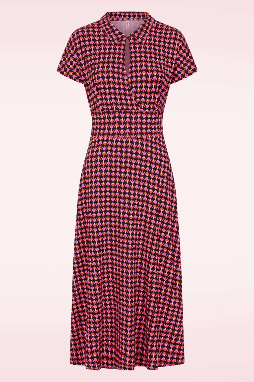 287188-Blutsgeschwister-55278-Dress-Midi-Pink-Keyhole-251121-001W-full