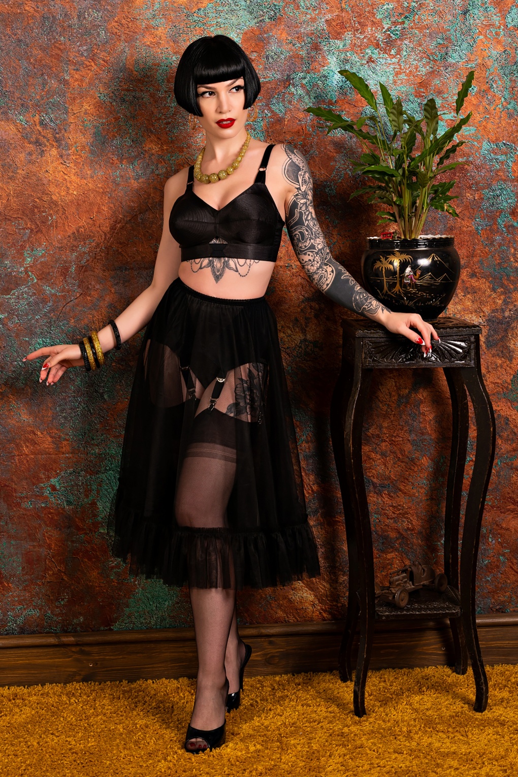 Sandra frilly petticoat in zwart