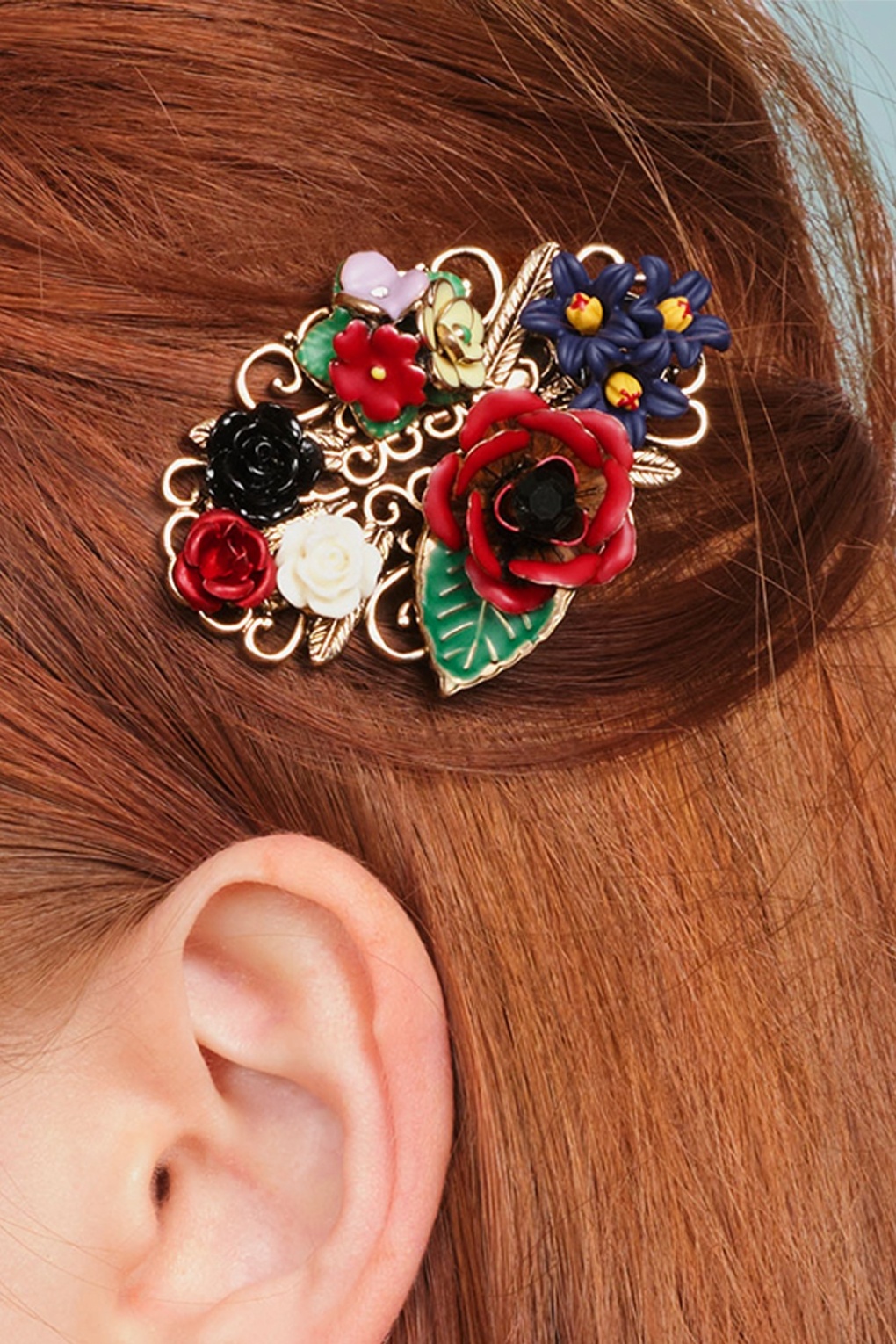 Freda Flower Cluster haarclip en broche in goud en multi