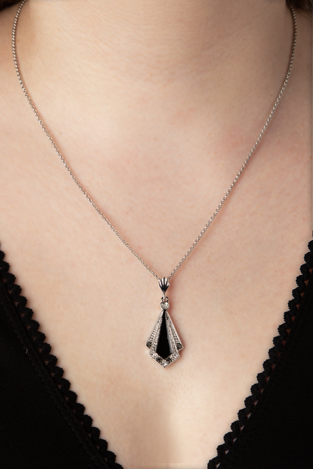 Art Deco ketting in zwart