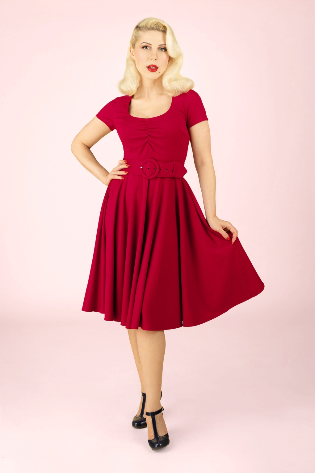 271056-Topvintage-Boutique-52126-Dress-Swing-Red-Darlene-Belt-241203-005MW-full