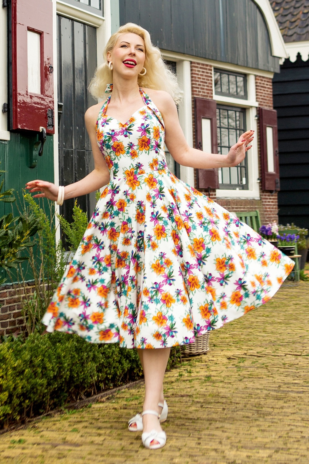 276056-Topvintage-Boutique-Collection-52202-Dress-Swing-Bettie-Tropical-Flower-250325-001MW-full