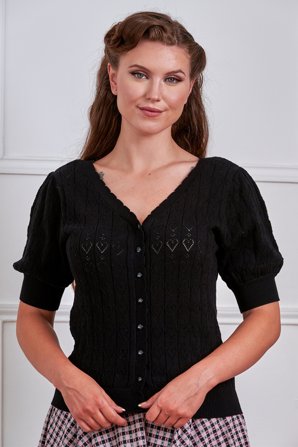286355-Banned-55528-Cardigan-Hearts-Knit-Black-250627-002-full