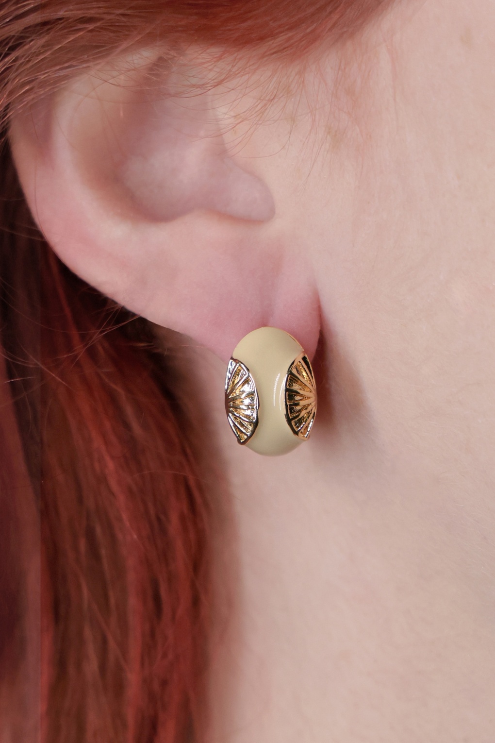 286726-Urban-Hippies-56418-Earrings-Garbo-Gold-Ecru-03032026-001-full