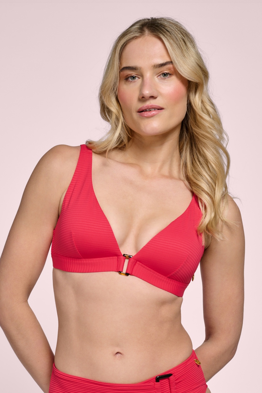 Triangle Push Up bikini top in felrood