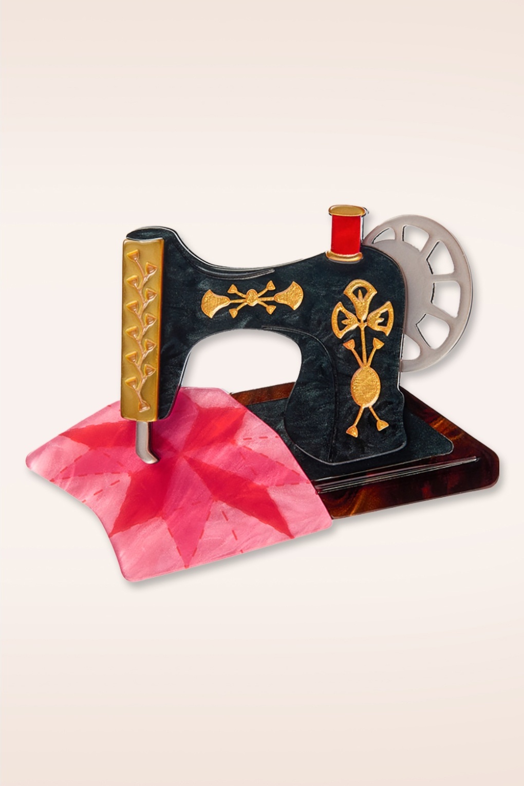 Singer of Seams broche