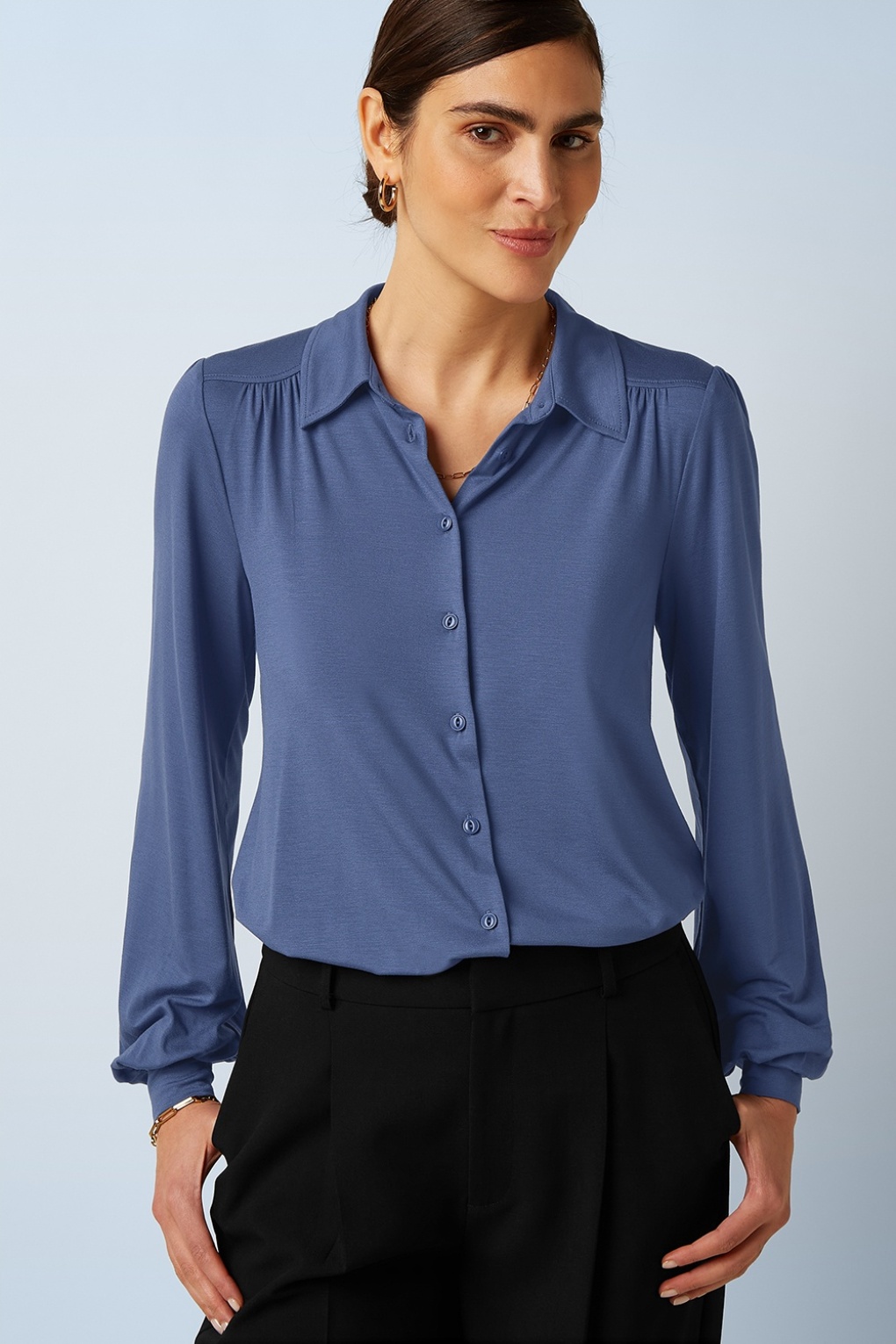 Carina Viscose Light blouse in schaduwblauw