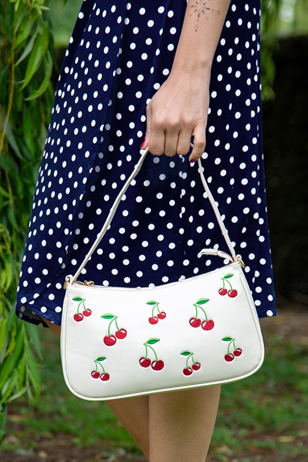 290607-Banned-45411-Handbag-White-Cherries-230306-503M-full