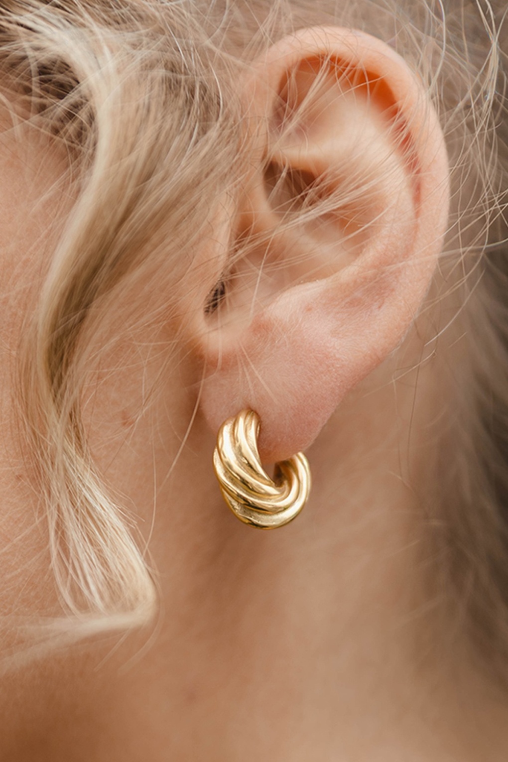290610-Day-And-Eve-56134-Croissant-Earrings-260128-001M-full