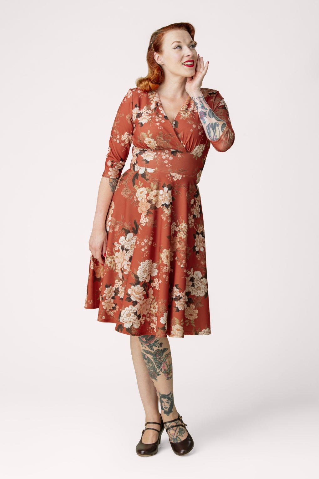Topvintage exclusive ~ Caroline Oriental Floral swing jurk in roestoranje