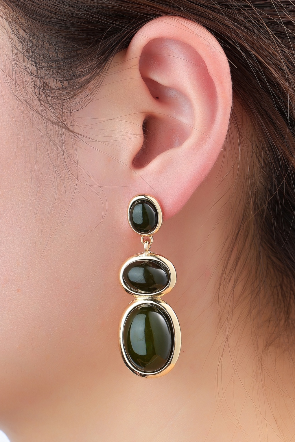 291171-Day-And-Eve-57601-Round-Stone-Dangle-Green-260723-002L-full