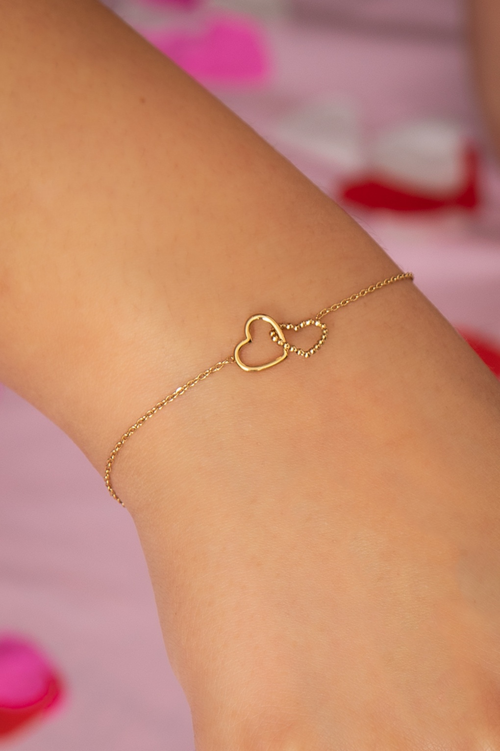235448-Glamfemme-46620-Gold-Hearts-Bracelet-230124-404-full