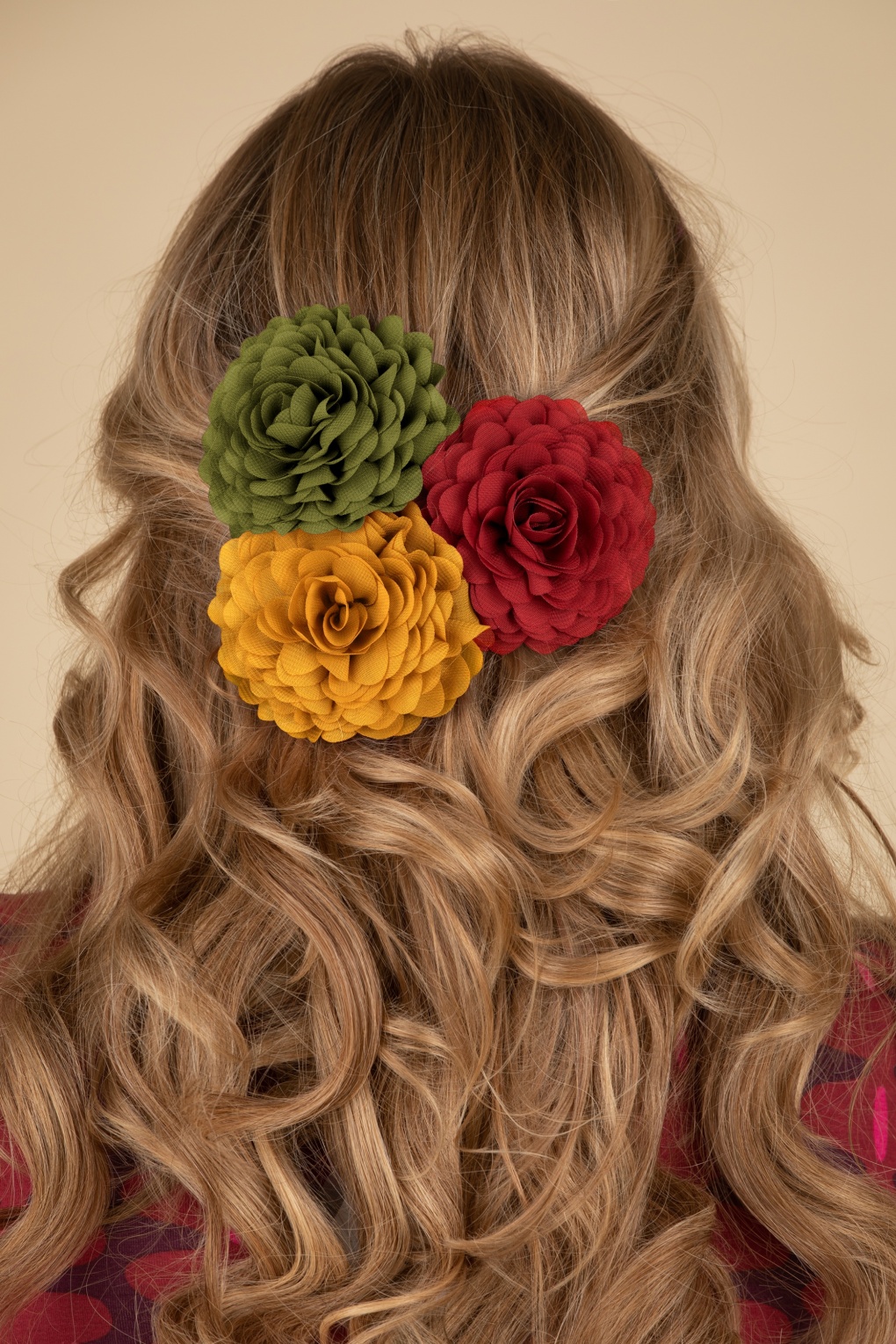 Haarbloemenset in chili, olijfgroen en abrikoos