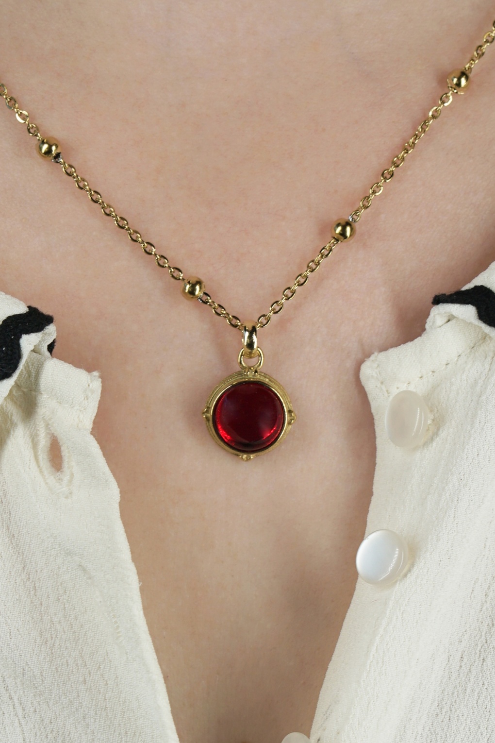 Saga ketting in robijnrood